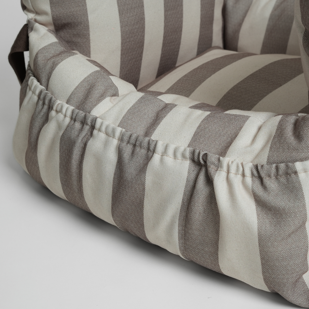Lara Striped Dog Car Seat