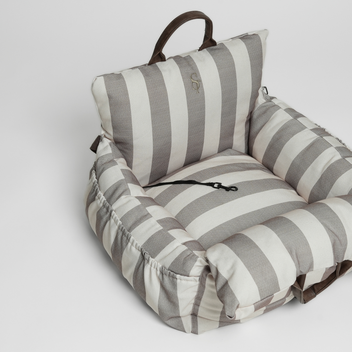 Lara Striped Dog Car Seat