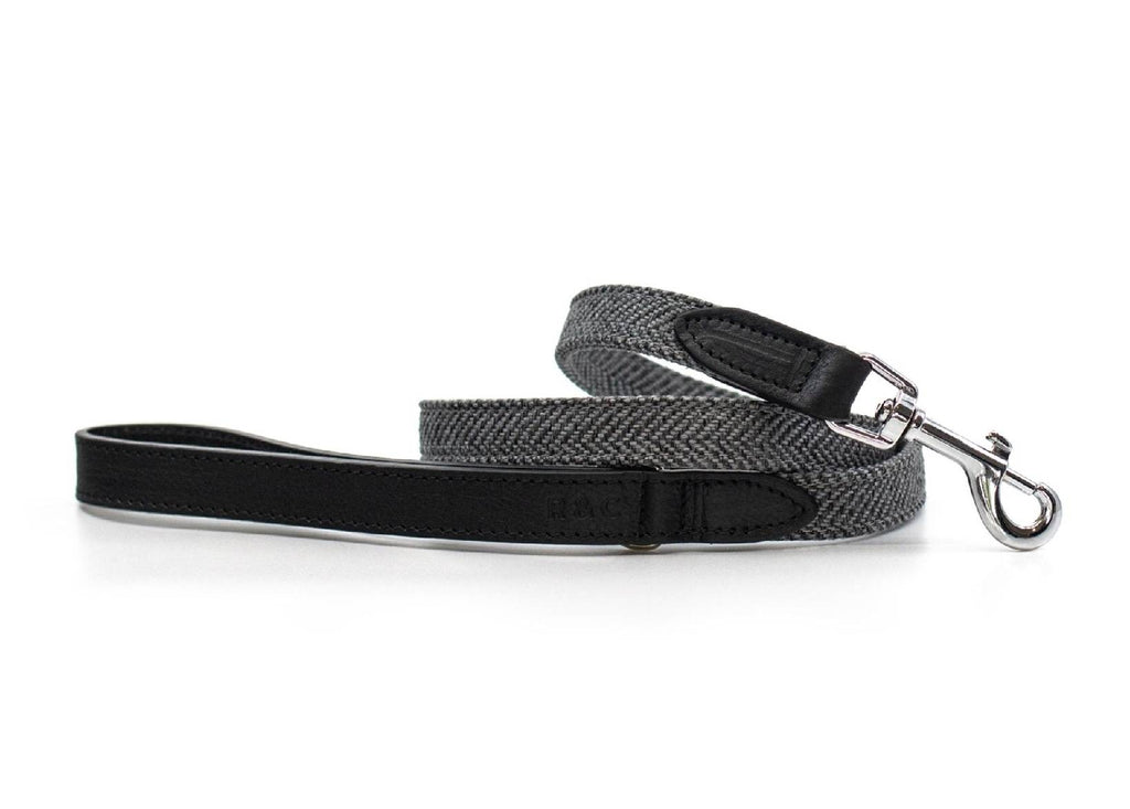 The Balmoral Grey Herringbone & Leather Dog Lead 🐾