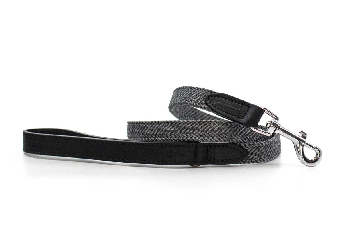 The Balmoral Grey Herringbone & Leather Dog Lead 🐾