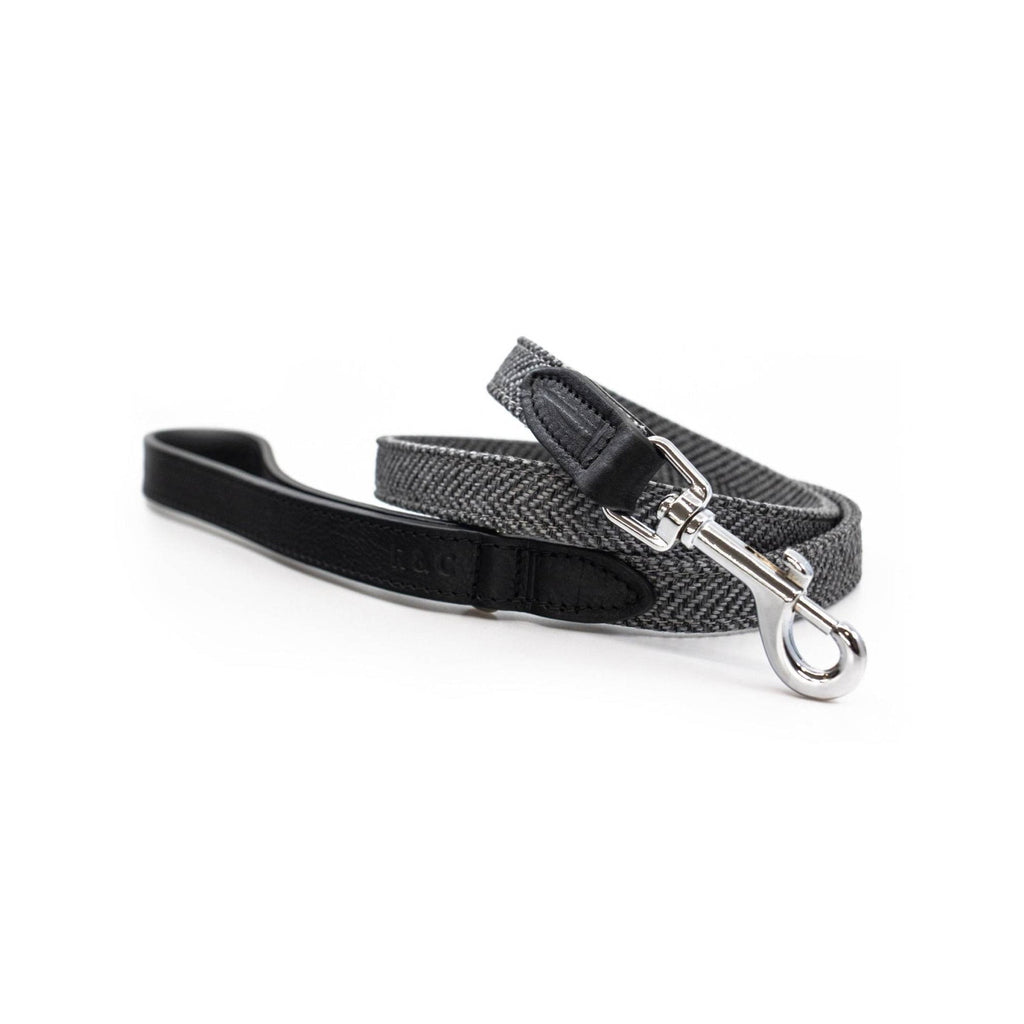 The Balmoral Grey Herringbone & Leather Dog Lead 🐾