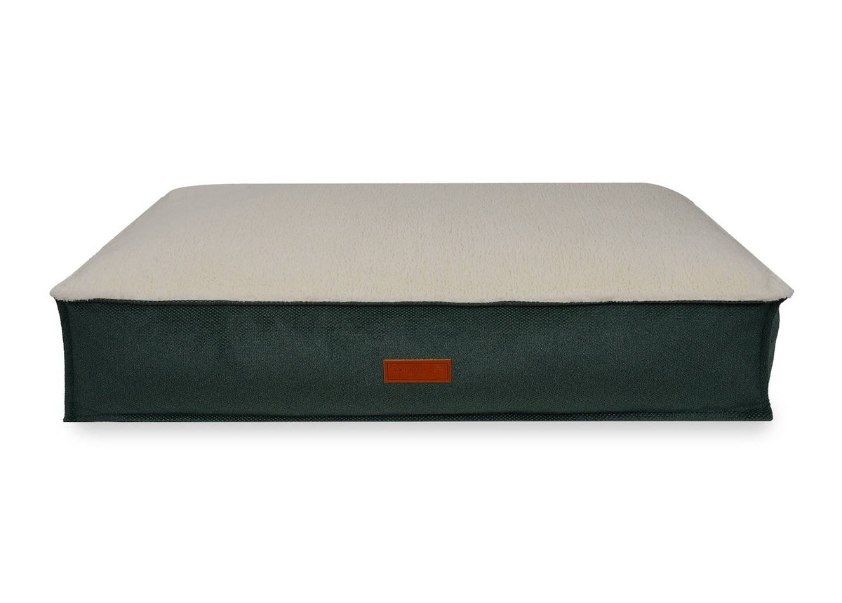 The Richmond Luxury Dog Bed – Forest Green